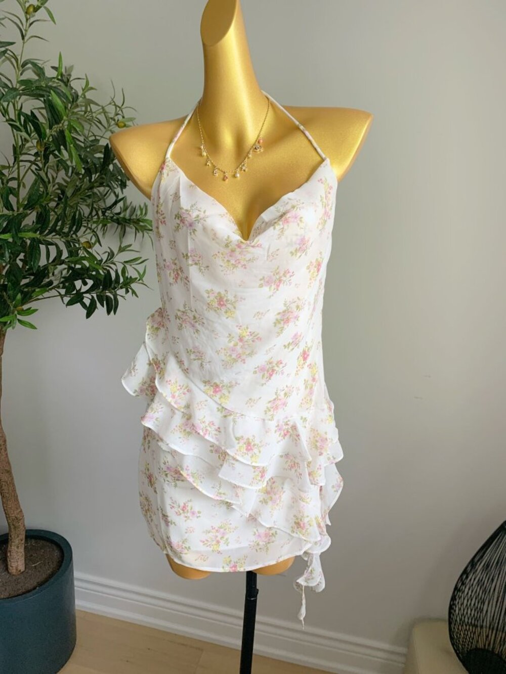 Forever 21 White Floral Halter Ruffle Mini Dress NWT M